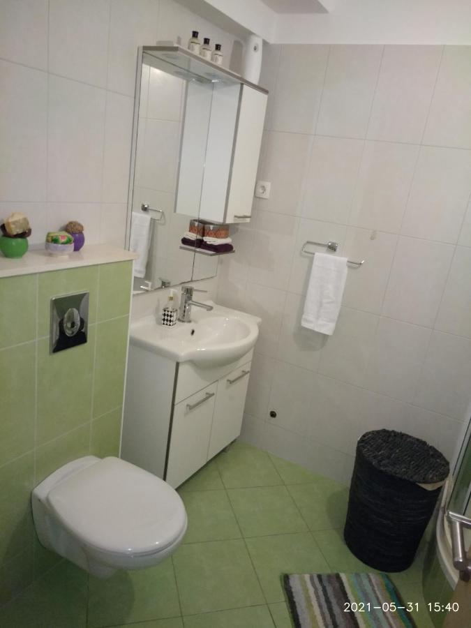 Private Pool And Sea View Apartment Omiš Esterno foto